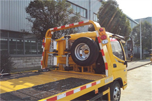 红山附近汽车搭电救援电话